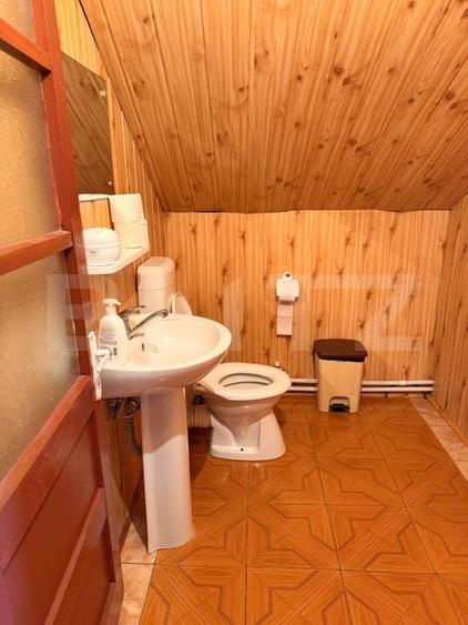 Casă individuală cu 5 camere cu Teren 321.5 Mp în Tohănița
