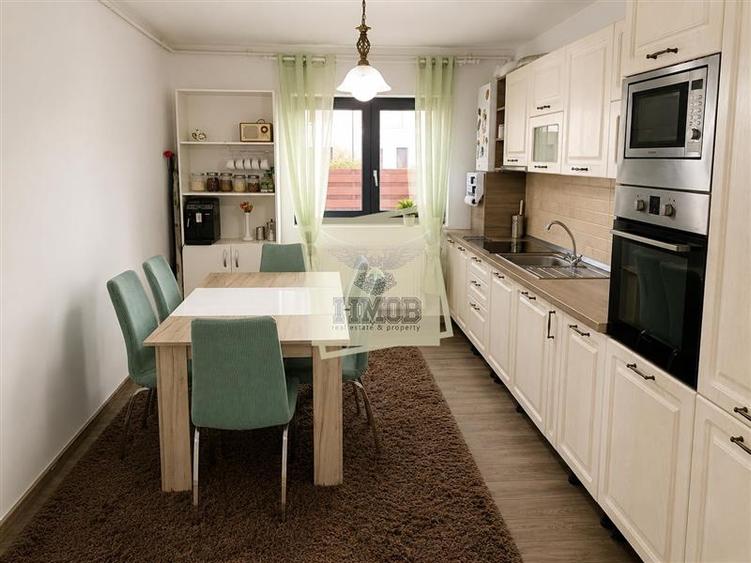 Apartament cu 3 camere decomandat, mobilat în Aeroport
