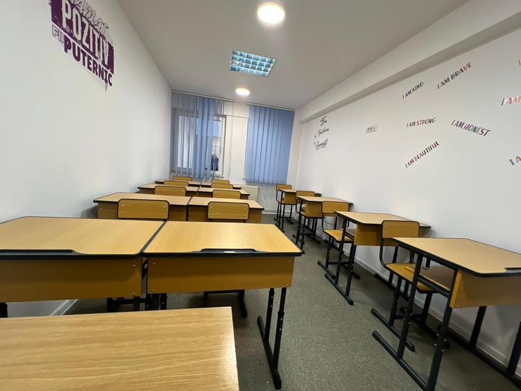 Birou, de 200 mp, în Tomis II