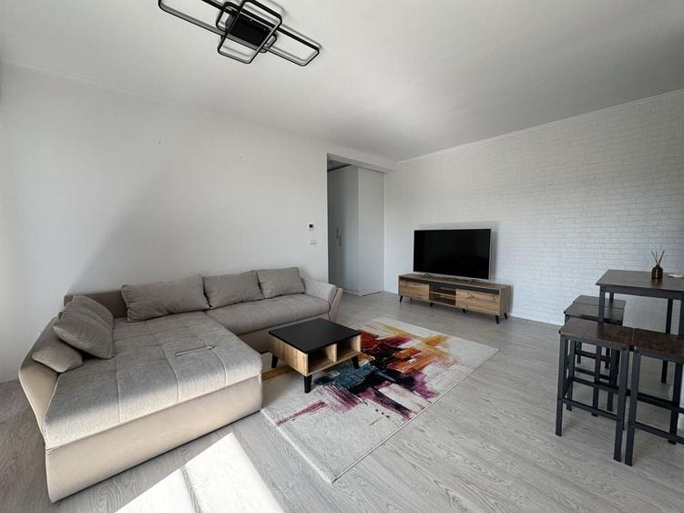 Apartament cu 2 camere decomandat în Giroc