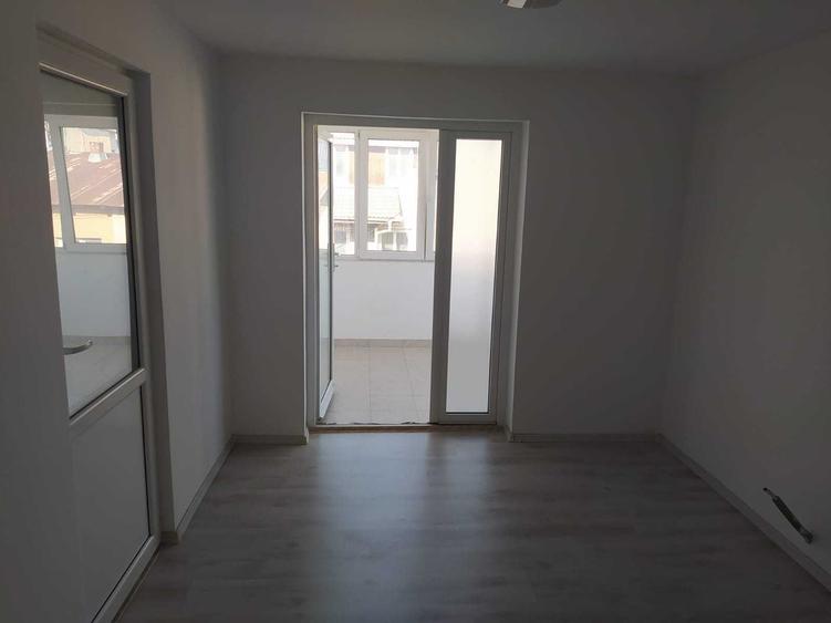 Casă cu 4 camere în Autogară