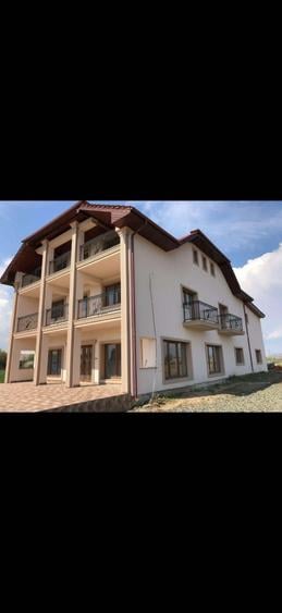 Casă cu 4 camere în Exterior Vest