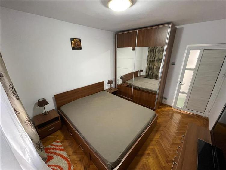 Apartament cu 2 camere decomandat în Babadag