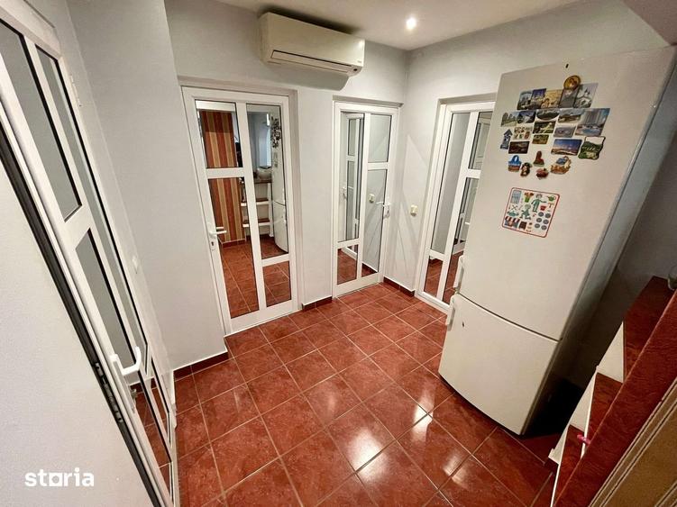 Apartament cu 3 camere în Păcurari
