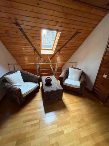 Casă cu 6 camere cu Canalizare în Cioplea