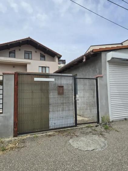 Spațiu comercial, de 90 mp, în Central