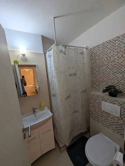 Apartament cu 3 camere decomandat în Soarelui