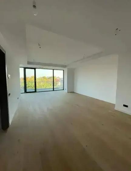 Apartament cu 2 camere decomandat în Floreasca