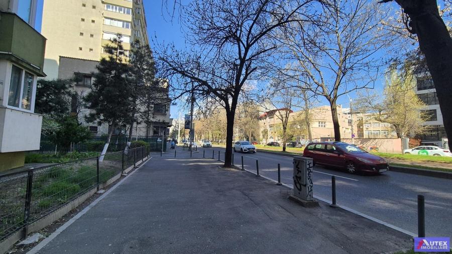 Garsonieră în P-ța Victoriei