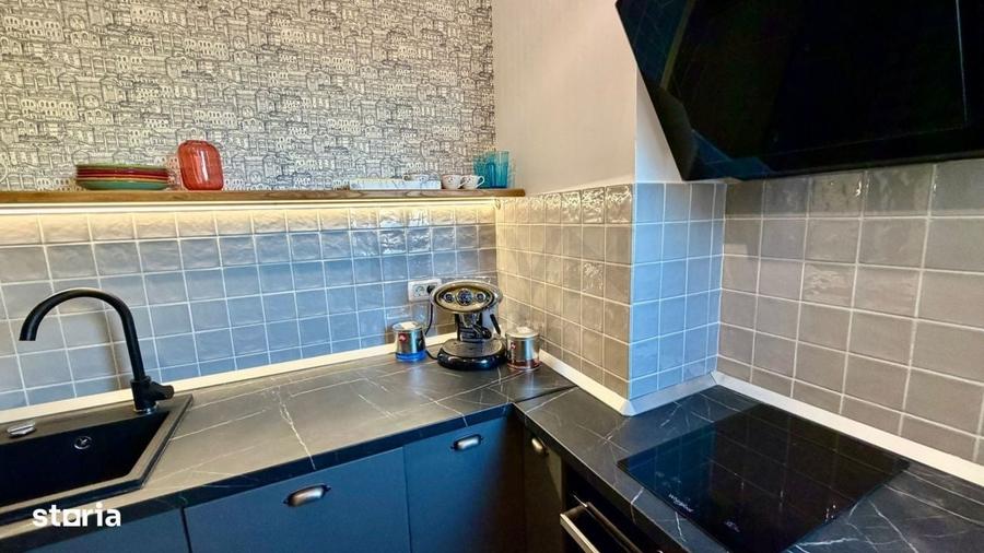 Apartament cu 4 camere decomandat în Calea Victoriei