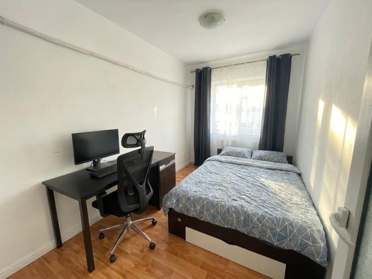 Apartament cu 3 camere decomandat, mobilat în Baza 3