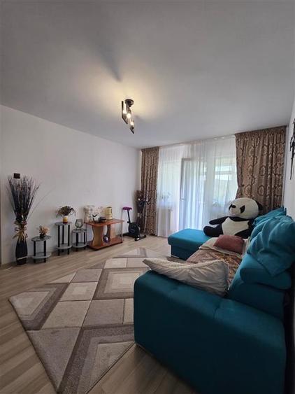 Apartament cu 2 camere semidecomandat în Mircea cel Bătrân