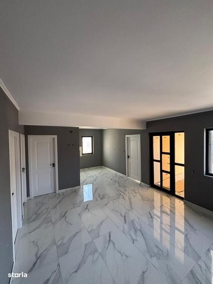 Casă cu 4 camere cu Teren 230 Mp în Central
