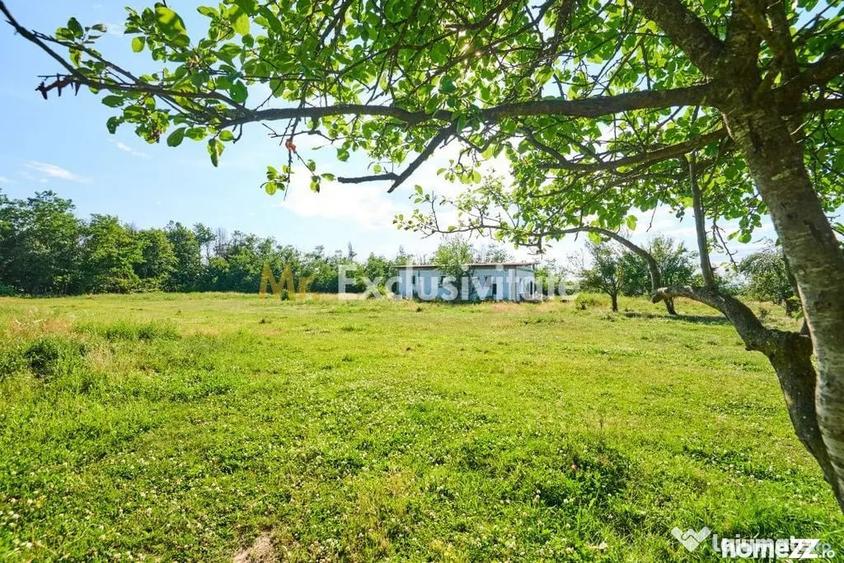 Casă cu 1 camere cu Teren 1100 Mp în Budeasa