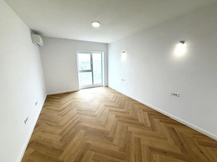 Apartament cu 4 camere decomandat în Aviației
