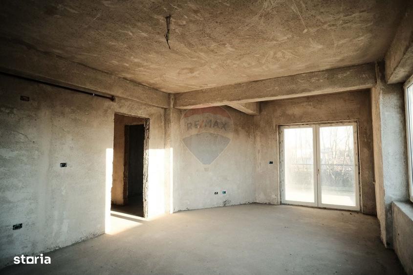 De vanzare bloc la gri format din 9 apartamente Radauti - 14