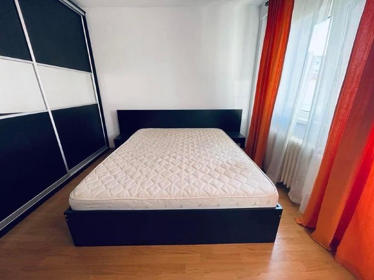 Apartament cu 2 camere decomandat în Berceni