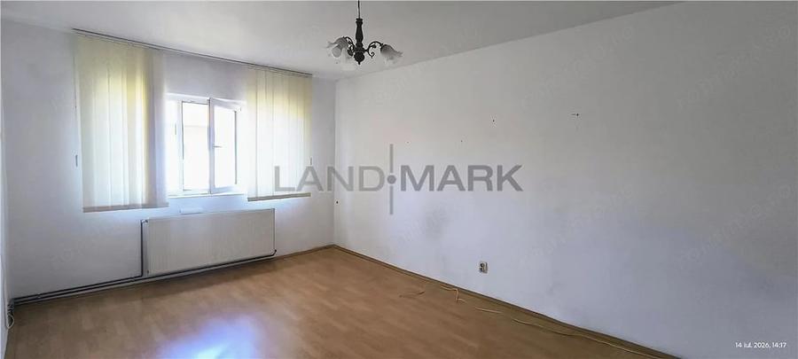 Apartament cu 3 camere decomandat în Soarelui