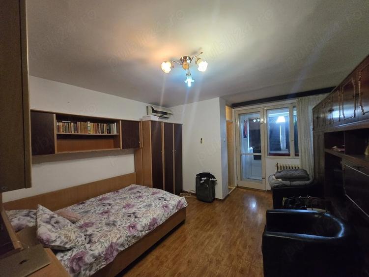 Garsonieră semidecomandată în Vitan