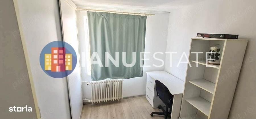 Apartament cu 3 camere semidecomandat în Titan