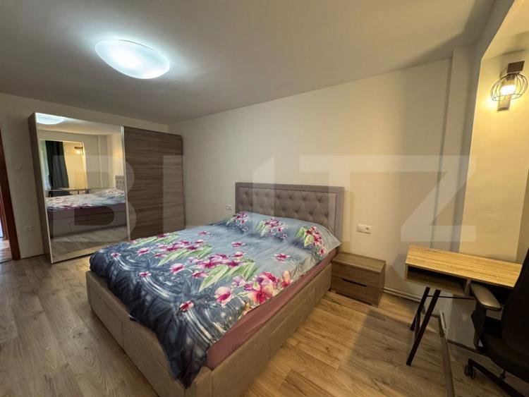 Apartament cu 3 camere decomandat în Tudor