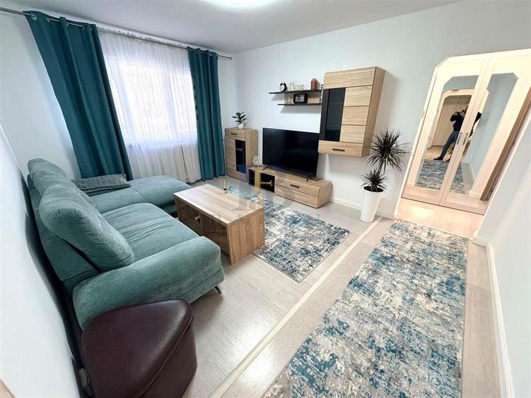 Apartament cu 3 camere semidecomandat, mobilat în Șagului