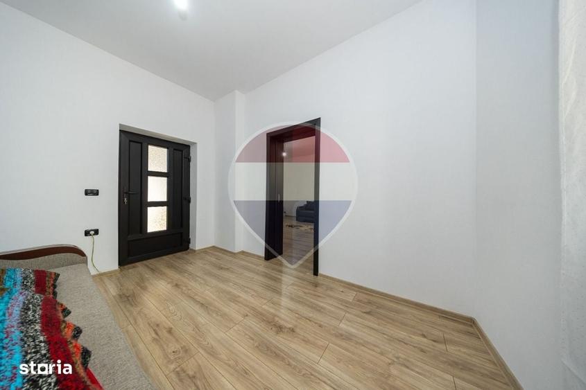 Casă cu 4 camere în Comana