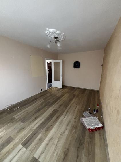 Apartament cu 2 camere decomandat în Rahova
