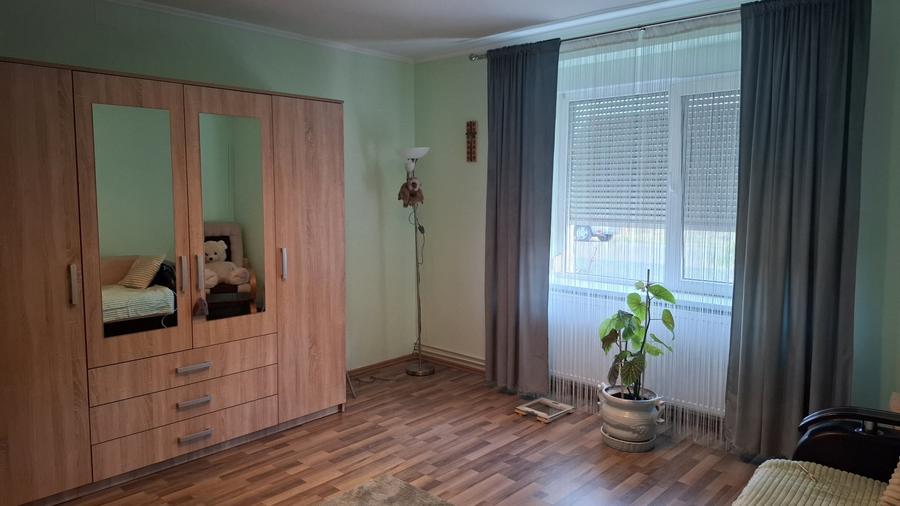 Casă individuală cu 3 camere cu Canalizare în Nădlac