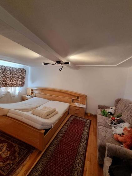 Casă cu 3 camere în Vlădesti