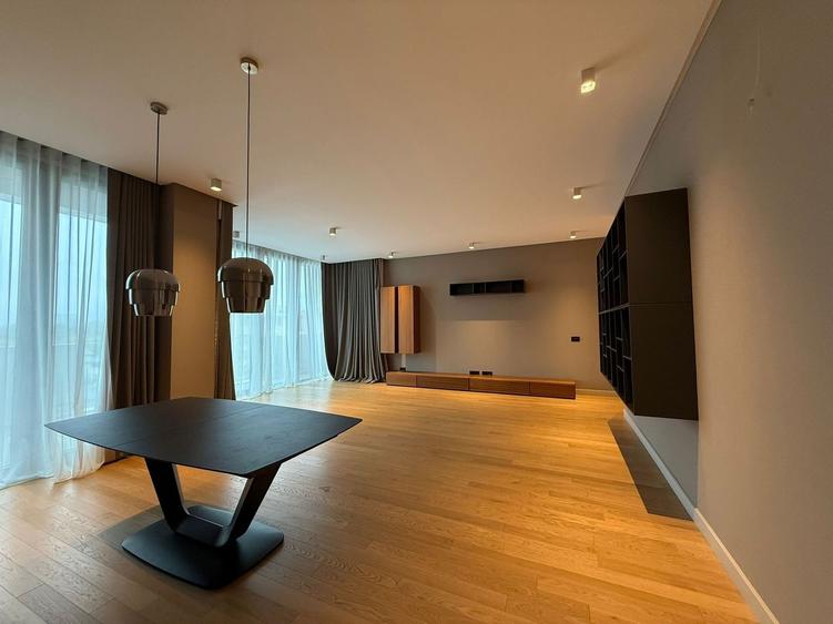 Apartament cu 4 camere, mobilat în Floreasca