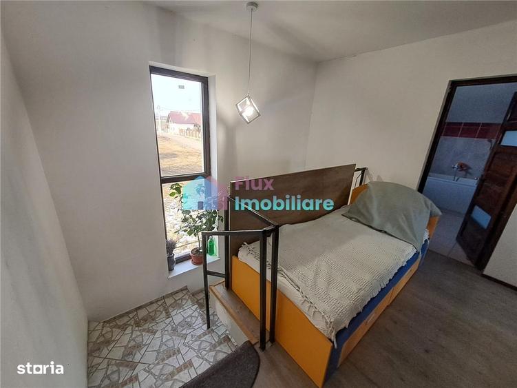 Casă cu 4 camere în Bulai