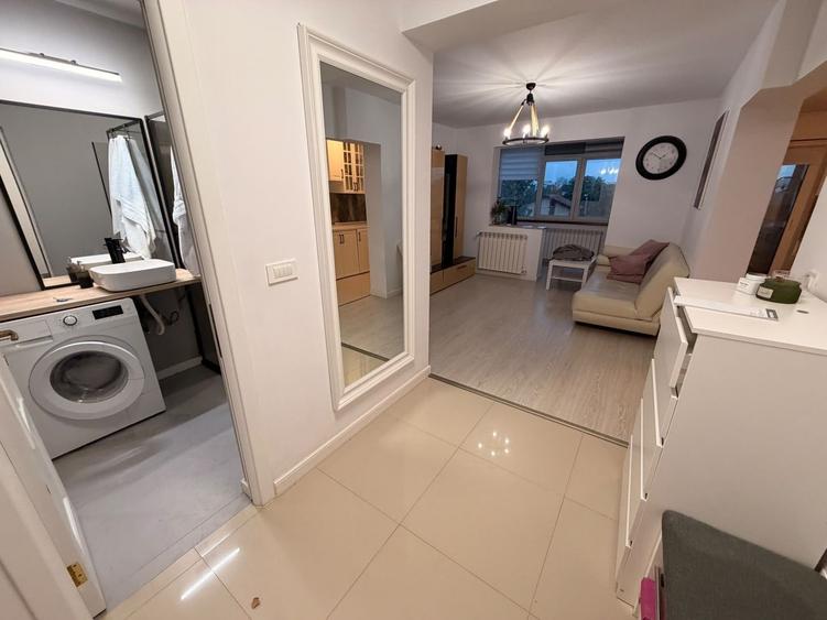 Apartament cu 2 camere decomandat, mobilat în Păcii