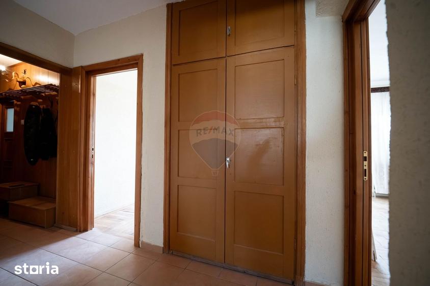 Apartament cu 4 camere în Sud