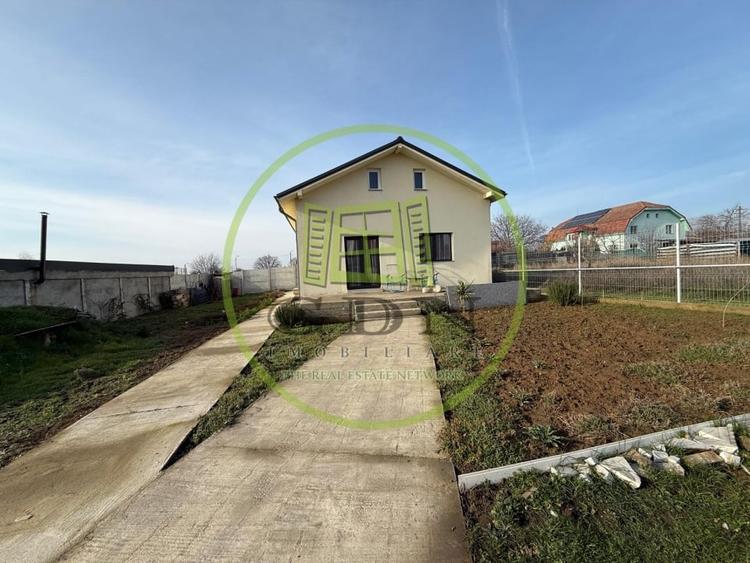 Casă individuală cu 3 camere cu Teren 500 Mp în Bariera Vâlcii