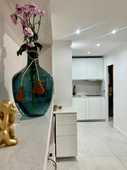Apartament cu 3 camere în P-ța Mihai Viteazul