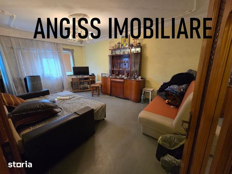 Apartament cu 2 camere decomandat în E3