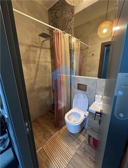 Garsonieră decomandată în Central