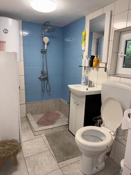 Casă cu 2 camere cu Teren 10800 Mp în Central