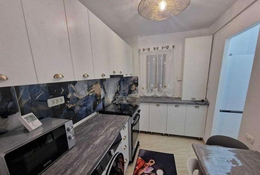 Apartament cu 2 camere semidecomandat în Tătărași