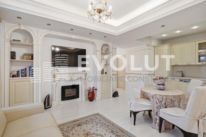 Apartament cu 3 camere decomandat, mobilat în Faleza Nord