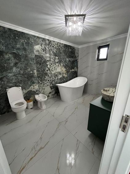 Casă cu 4 camere în Vernești