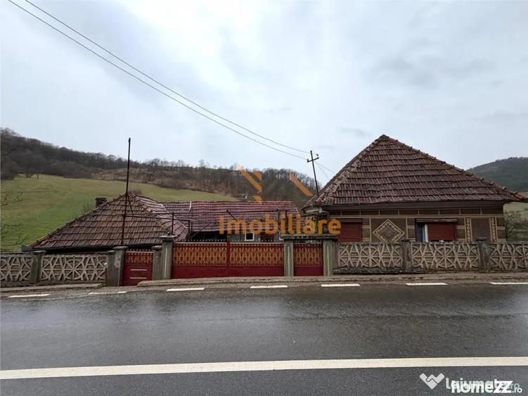 Casă cu 4 camere cu Teren 2846 Mp în Călățea