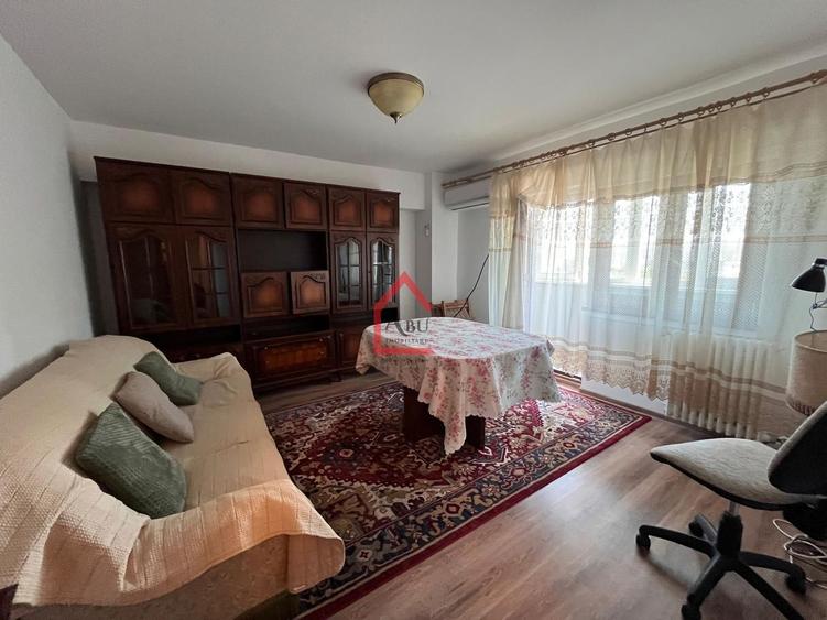 Apartament cu 2 camere decomandat, mobilat în Hala Centrală