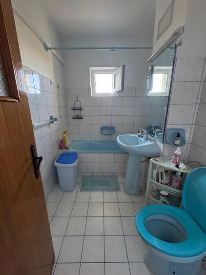 Apartament cu 3 camere decomandat în Inel II