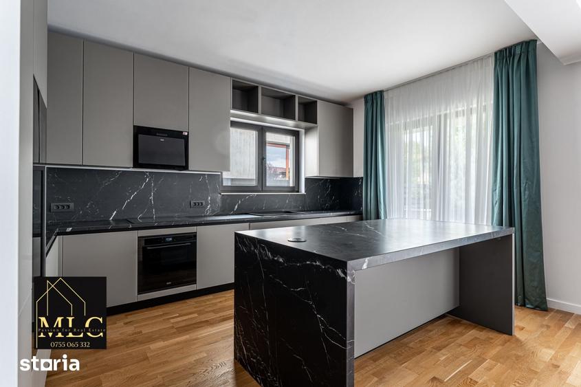 Casă cu 6 camere cu Teren 482 Mp în Corbeanca