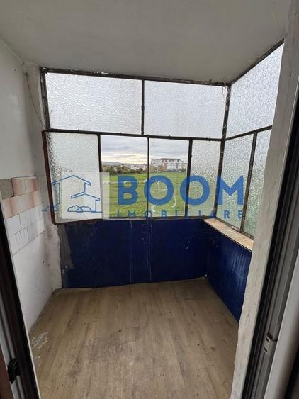 Apartament cu 3 camere decomandat în Ostroveni