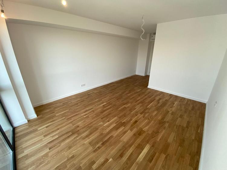 Apartament cu 3 camere decomandat în Pipera