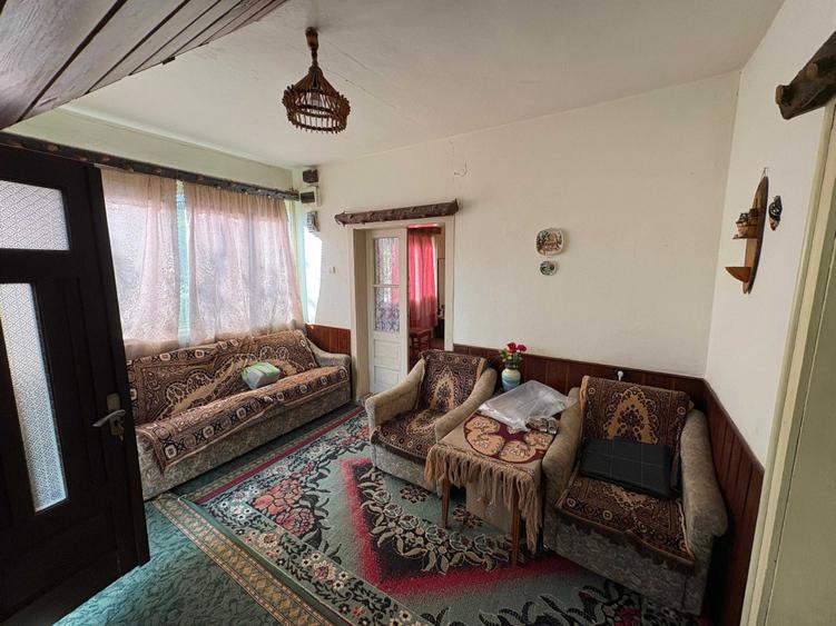 Casa traditionala cu etaj si teren mare in localitatea Bogdan Voda, Maramures - 5