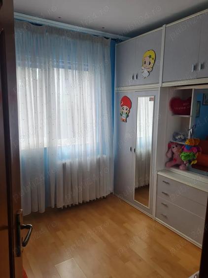 Apartament cu 3 camere decomandat în Inel I